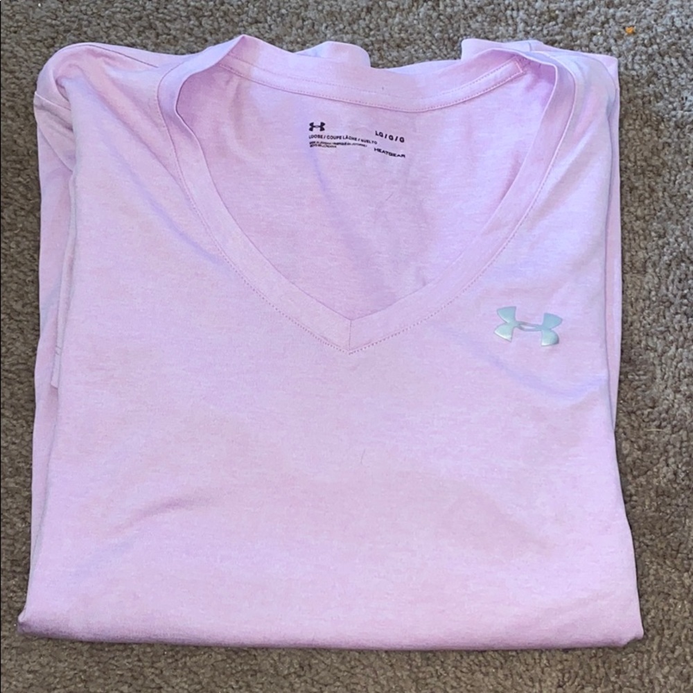 Light purple short sleeved T-shirt